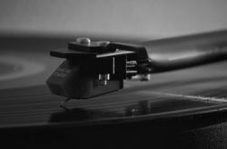 Will AI composition bring a second spring to digital music platforms?